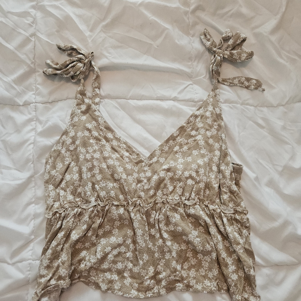 Forever 21 Beige Floral Top